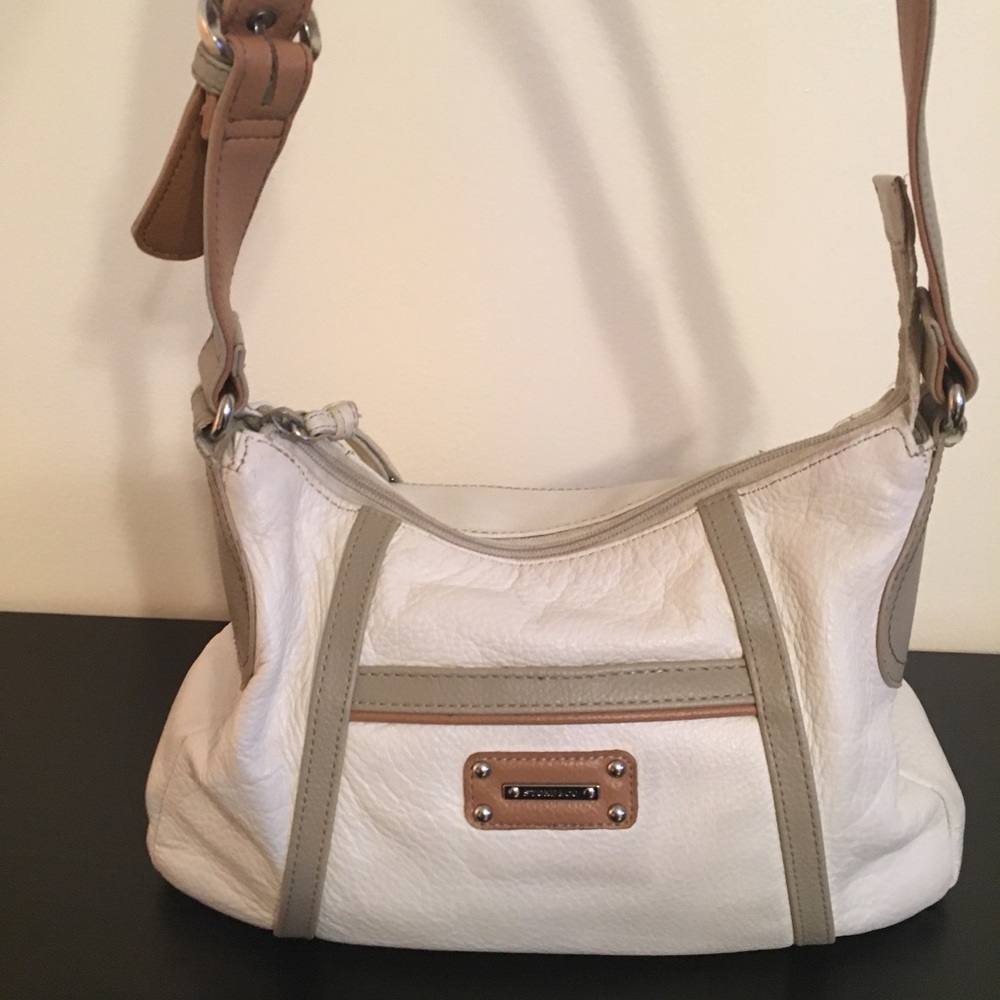 White leather shoulder bag